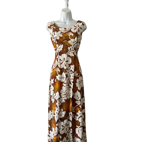 Vintage Royal Hawaiian Floral Maxi Dress - Picture 6 of 10
